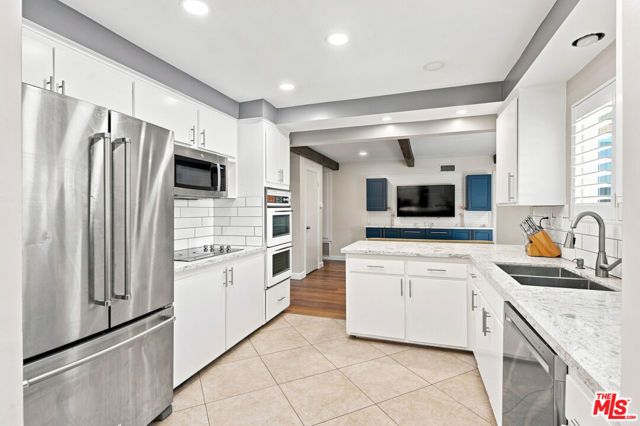 1873 Rosemount Avenue, Claremont, CA 91711