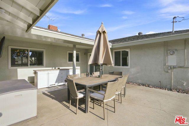 1873 Rosemount Avenue, Claremont, CA 91711