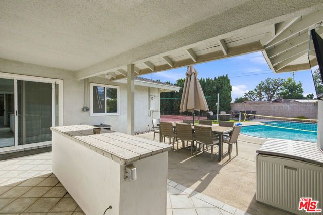 1873 Rosemount Avenue, Claremont, CA 91711