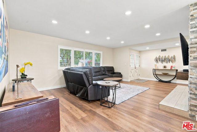 1873 Rosemount Avenue, Claremont, CA 91711