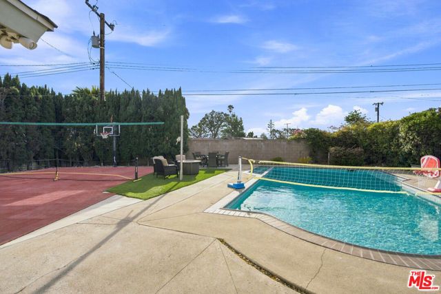 1873 Rosemount Avenue, Claremont, CA 91711