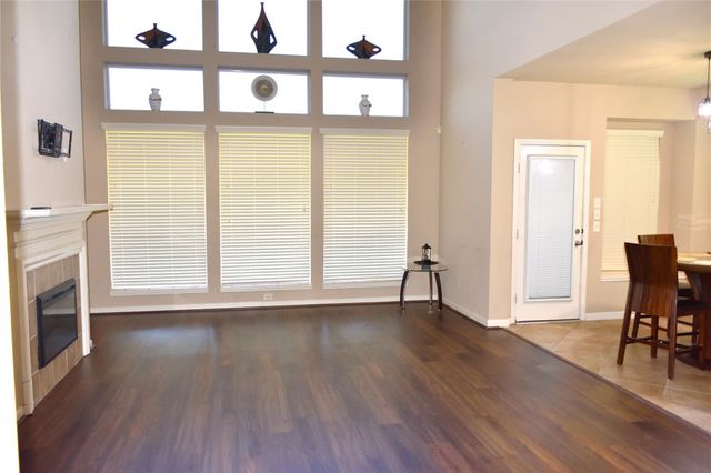 5106 Autumn Rose Lane, Sugar Land, TX 77479