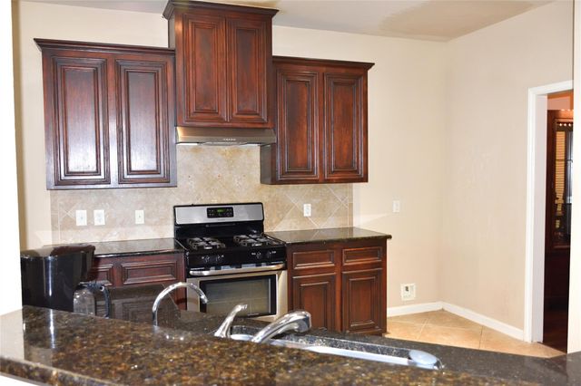 5106 Autumn Rose Lane, Sugar Land, TX 77479