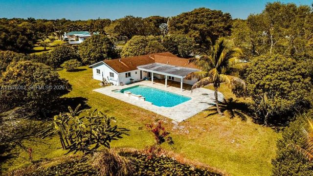 11030 SW 42nd Court, Davie, FL 33328