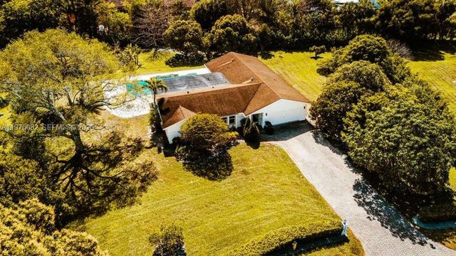11030 SW 42nd Court, Davie, FL 33328