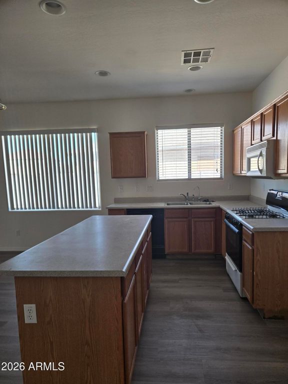 9824 W CROWN KING Road, Tolleson, AZ 85353 — photo 3