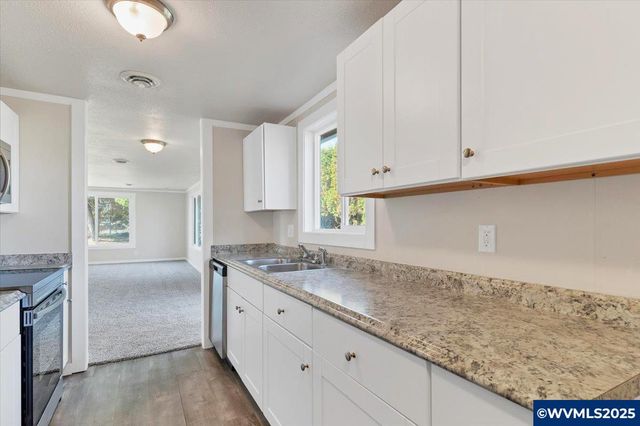 204 S 3Rd St, Carlton, OR 97111