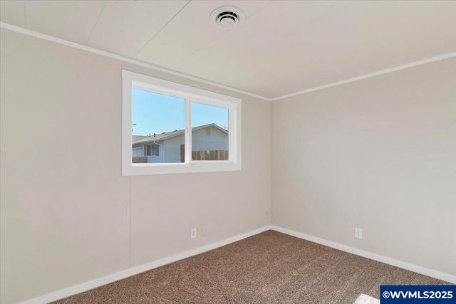 204 S 3Rd St, Carlton, OR 97111