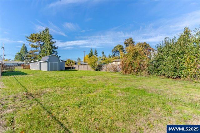 204 S 3Rd St, Carlton, OR 97111