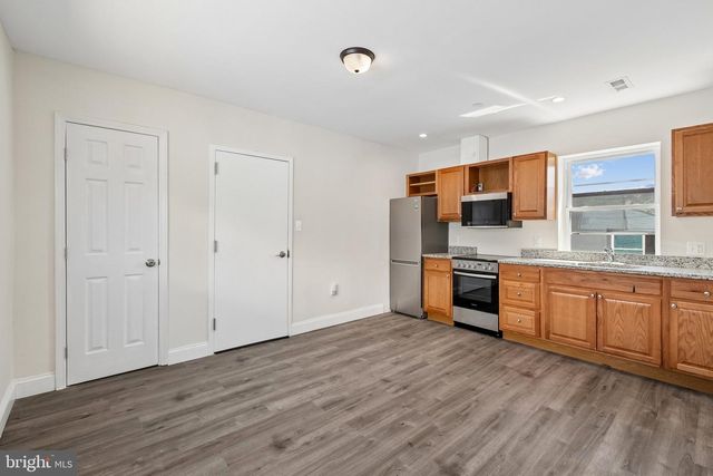4230 6TH ST SE, Washington, DC 20032