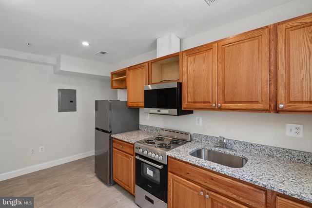 4230 6TH ST SE, Washington, DC 20032