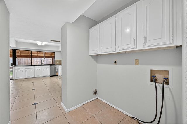 15815 Ironside Creek, Houston, TX 77053