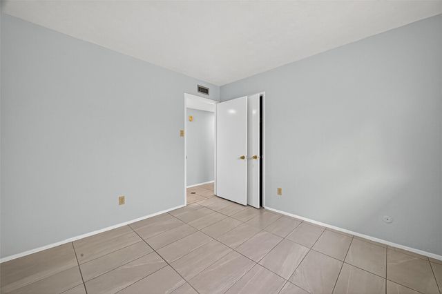 15815 Ironside Creek, Houston, TX 77053