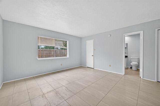 15815 Ironside Creek, Houston, TX 77053
