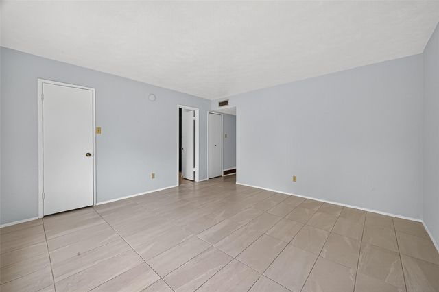 15815 Ironside Creek, Houston, TX 77053