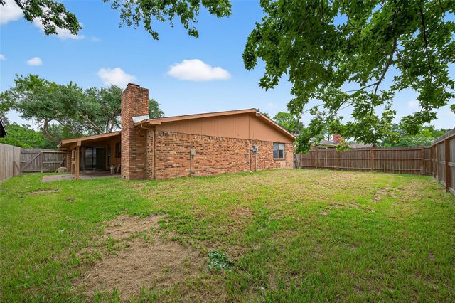 15815 Ironside Creek, Houston, TX 77053