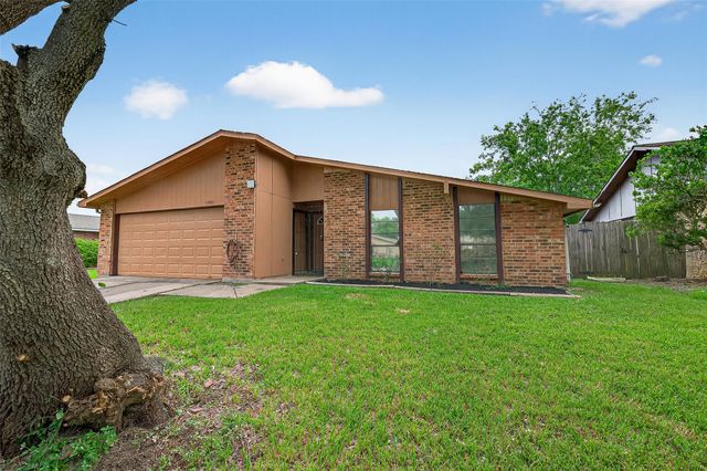 15815 Ironside Creek, Houston, TX 77053