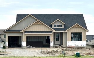 16612 Deerview Drive, Urbandale, IA 50323