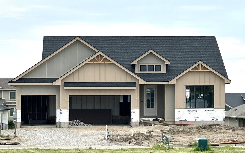 16612 Deerview Drive, Urbandale, IA 50323