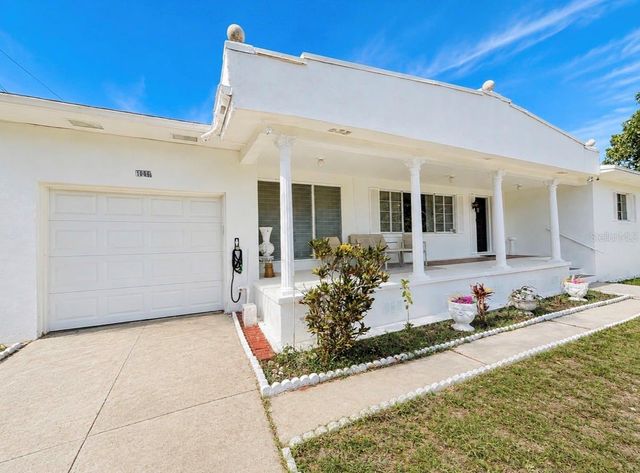 1006 GULF ROAD, Tarpon Springs, FL 34689