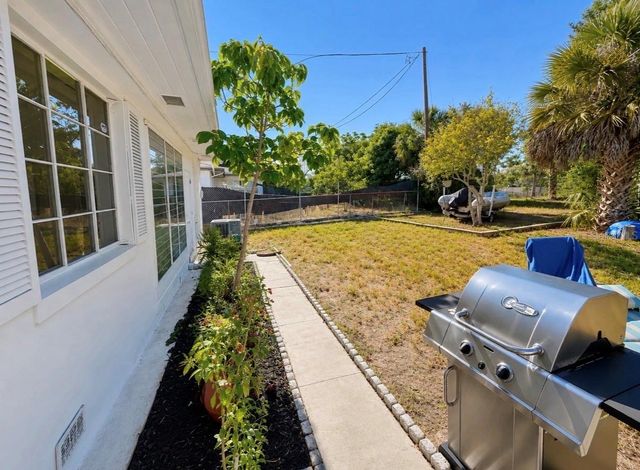1006 GULF ROAD, Tarpon Springs, FL 34689