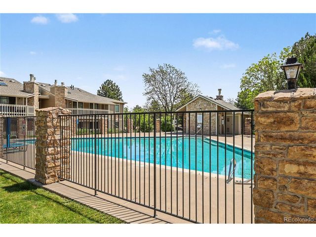 8225 E Fairmount Dr 9-201, Denver, CO 80247