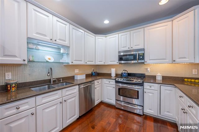 1 Ashley Court 701, Hawthorne, NJ 07506