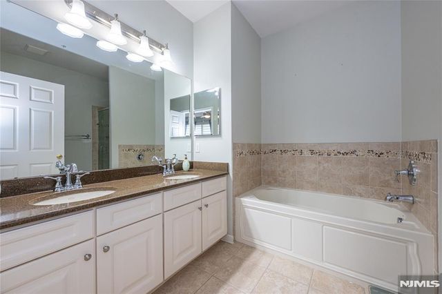 1 Ashley Court 701, Hawthorne, NJ 07506