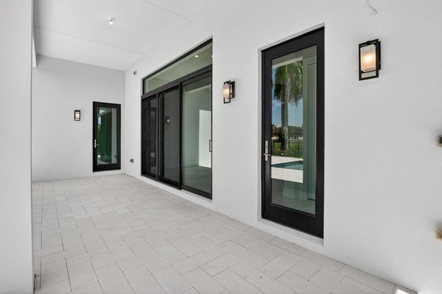 9168 Benedetta Place, Boca Raton, FL 33496