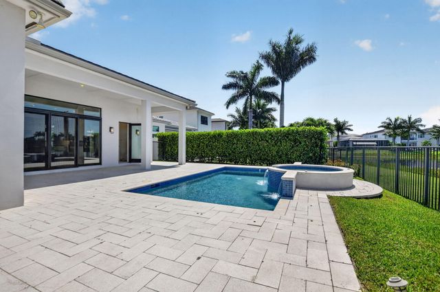 9168 Benedetta Place, Boca Raton, FL 33496