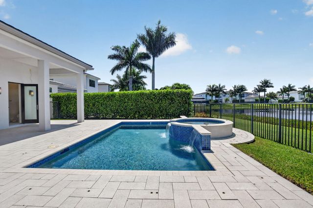 9168 Benedetta Place, Boca Raton, FL 33496