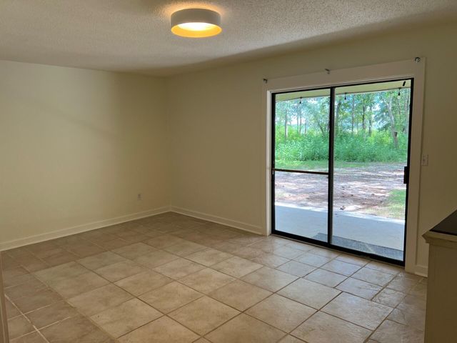 35 Bay Breeze Drive, Freeport, FL 32439