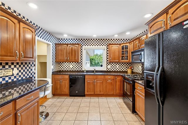 30 New Amsterdam Avenue, Buffalo, NY 14216