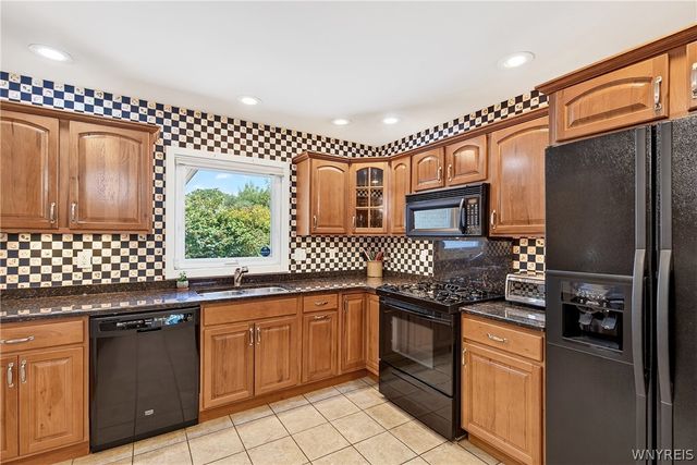 30 New Amsterdam Avenue, Buffalo, NY 14216