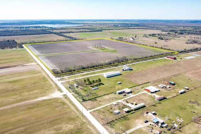 000 County Road 613, Dayton, TX 77535