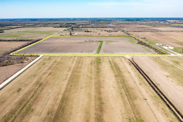 000 County Road 613, Dayton, TX 77535