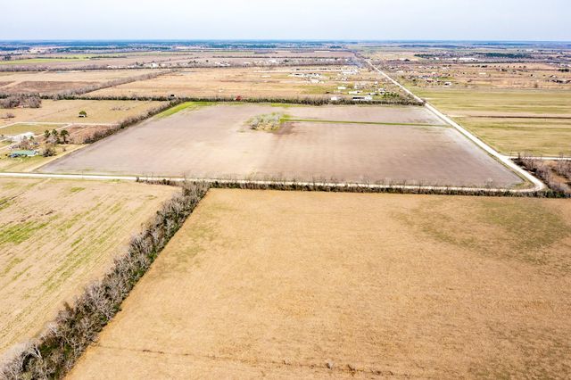 000 County Road 613, Dayton, TX 77535