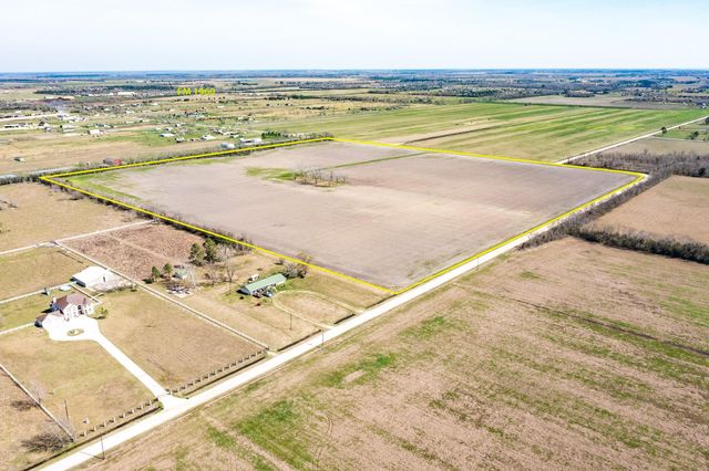 000 County Road 613, Dayton, TX 77535