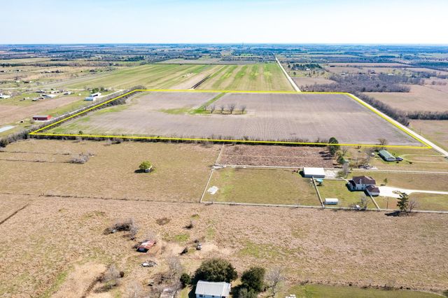 000 County Road 613, Dayton, TX 77535