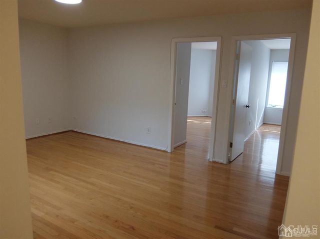 35 Sayre Drive, Plainsboro, NJ 08540