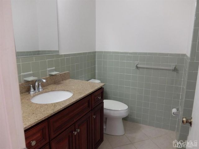 35 Sayre Drive, Plainsboro, NJ 08540