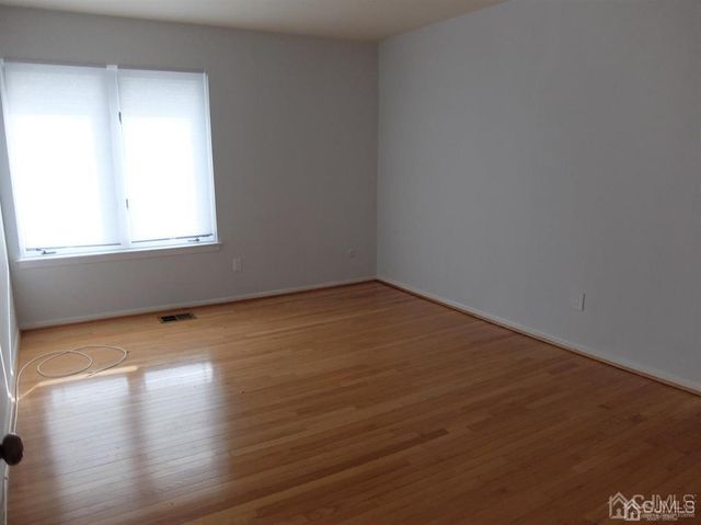 35 Sayre Drive, Plainsboro, NJ 08540