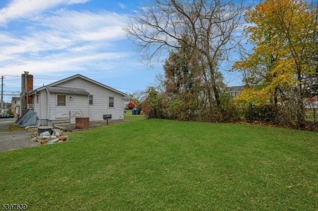 38 Klinger Rd, East Hanover Twp., NJ 07936