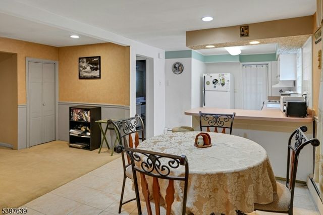 38 Klinger Rd, East Hanover Twp., NJ 07936