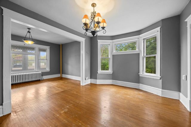 1217 Grand Avenue, Saint Paul, MN 55105