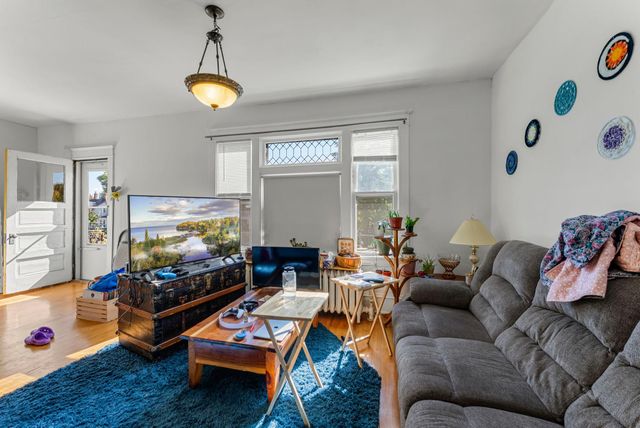1217 Grand Avenue, Saint Paul, MN 55105
