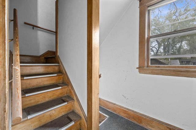 1217 Grand Avenue, Saint Paul, MN 55105