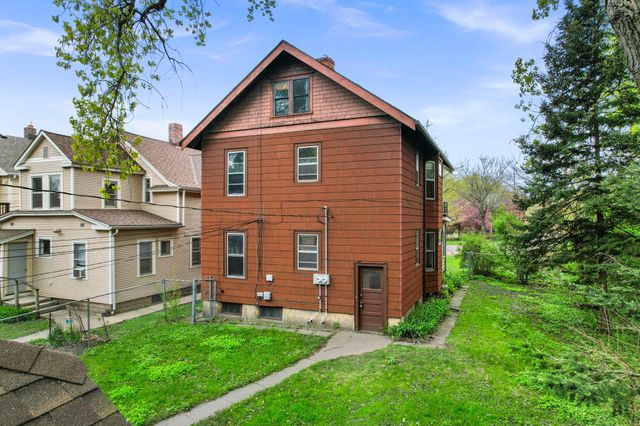 1217 Grand Avenue, Saint Paul, MN 55105