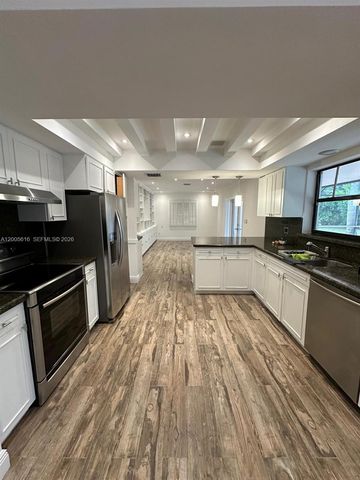 7625 SW 180th Ter 7625, Palmetto Bay, FL 33157