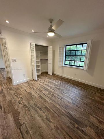 7625 SW 180th Ter 7625, Palmetto Bay, FL 33157